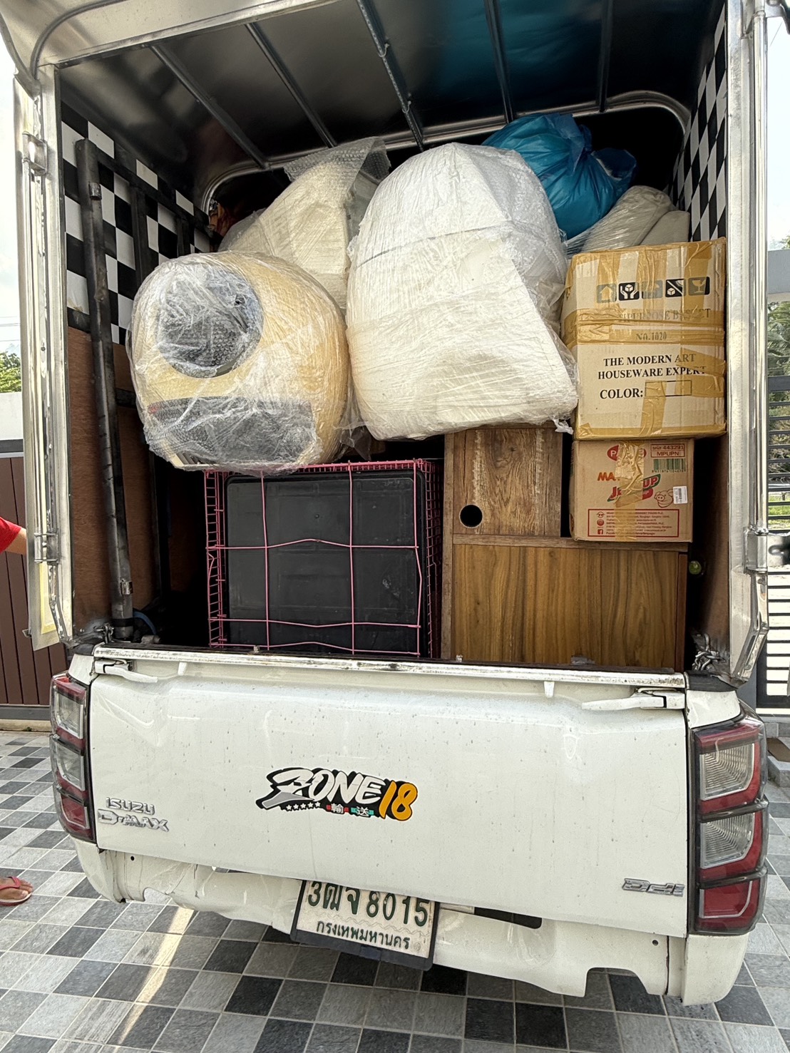 การแพ็คกิ้งของในรถ